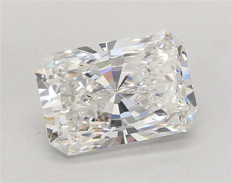 5.08ct Radiant Lab Grown Diamond (Colour E, Clarity VVS2, IGI Certified)