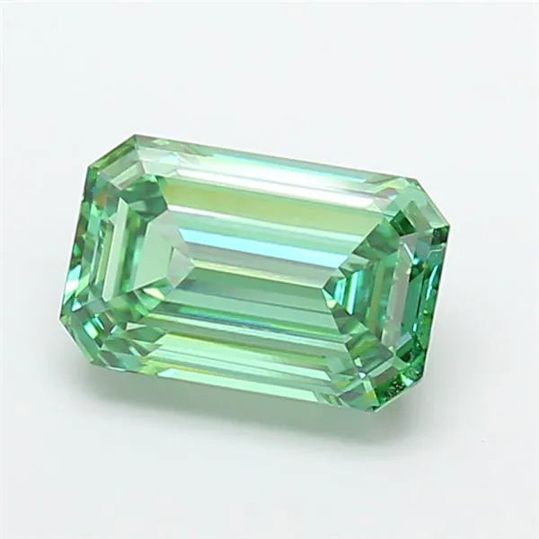 5.09ct Emerald Lab Grown Diamond (Colour Fancy Vivid Green, Clarity VVS2, IGI Certified)