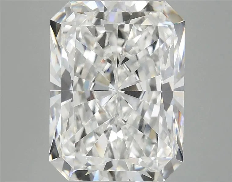 5.09ct Radiant Lab Grown Diamond (Colour E, Clarity VVS2, IGI Certified)