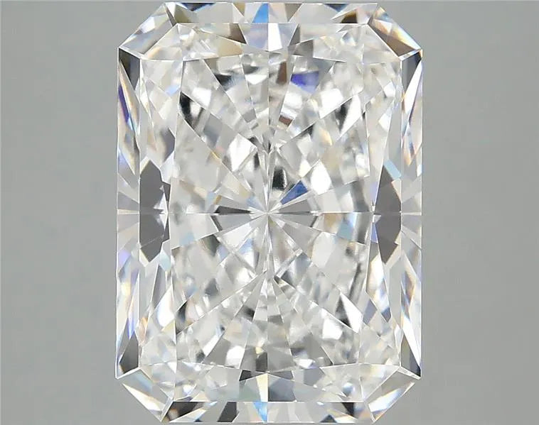 5.09ct Radiant Lab Grown Diamond (Colour E, Clarity VVS2, IGI Certified)