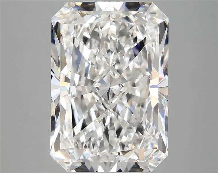 5.09ct Radiant Lab Grown Diamond (Colour E, Clarity VVS2, IGI Certified)
