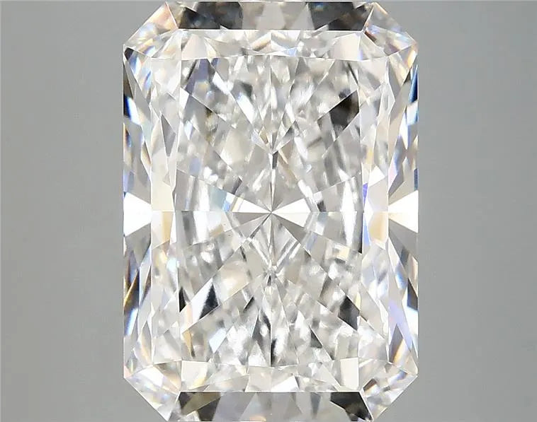5.10ct Radiant Lab Grown Diamond (Colour E, Clarity VVS2, IGI Certified)