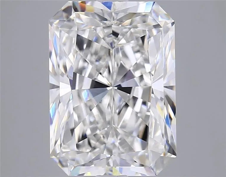 5.11ct Radiant Lab Grown Diamond (Colour F, Clarity VVS2, IGI Certified)