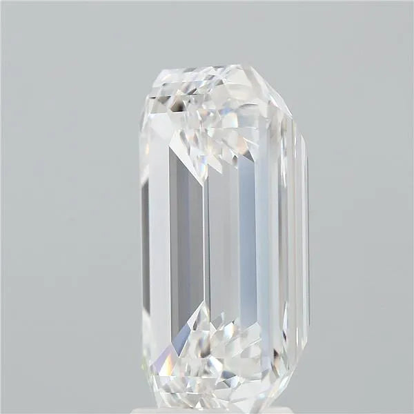 5.12ct Emerald Lab Grown Diamond (Colour E, Clarity VVS2, IGI Certified)