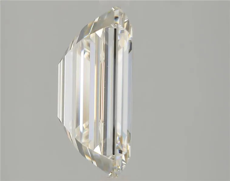5.21ct Emerald Lab Grown Diamond (Colour H, Clarity VVS2, IGI Certified)