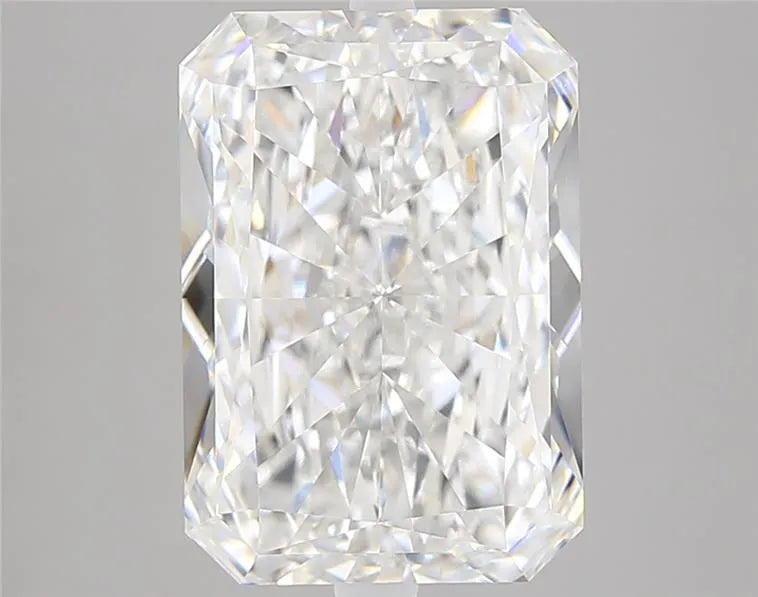 5.24ct Radiant Lab Grown Diamond (Colour E, Clarity VVS1, IGI Certified)