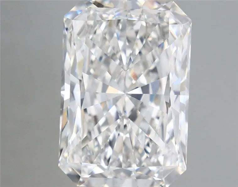 5.29ct Radiant Lab Grown Diamond (Colour F, Clarity VS1, IGI Certified)