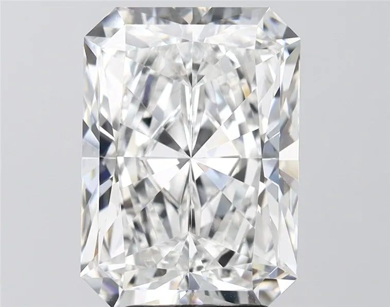 5.32ct Radiant Lab Grown Diamond (Colour E, Clarity VVS2, IGI Certified)