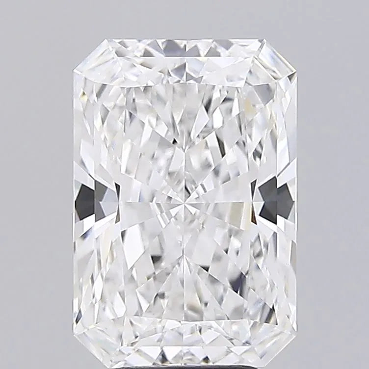 5.51ct Radiant Lab Grown Diamond (Colour F, Clarity VVS2, IGI Certified)