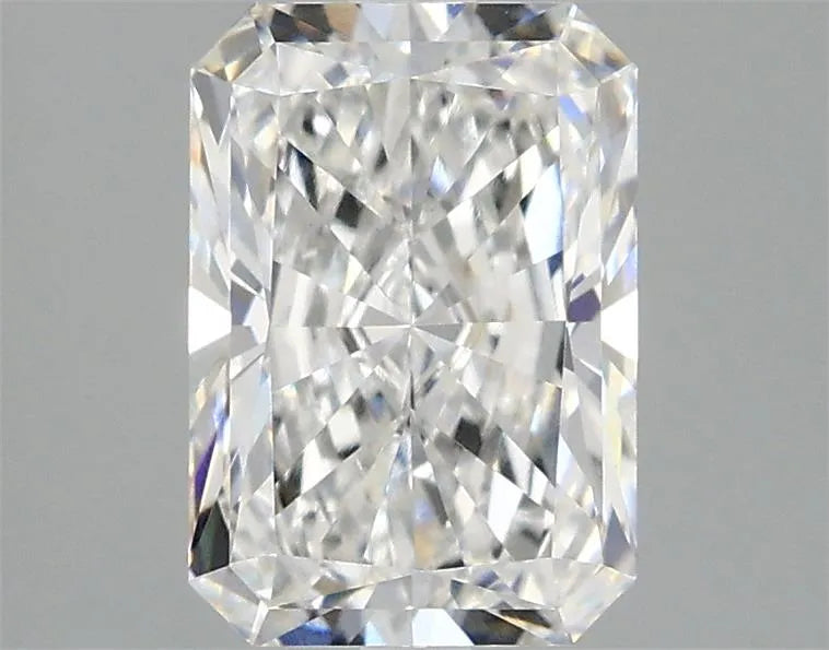 2.10ct Radiant Lab Grown Diamond (Colour E, Clarity VVS2, IGI Certified)