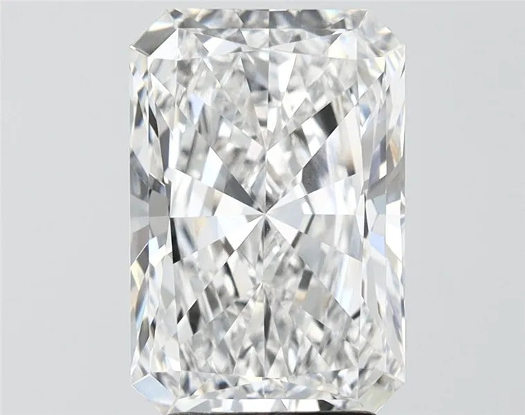3.71ct Radiant Lab Grown Diamond (Colour D, Clarity VVS1, IGI Certified)