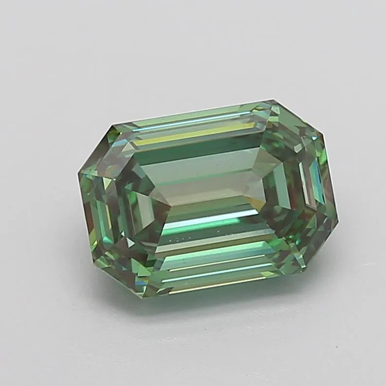4.02ct Emerald Lab Grown Diamond (Colour Fancy Vivid Green, Clarity VS1, IGI Certified)