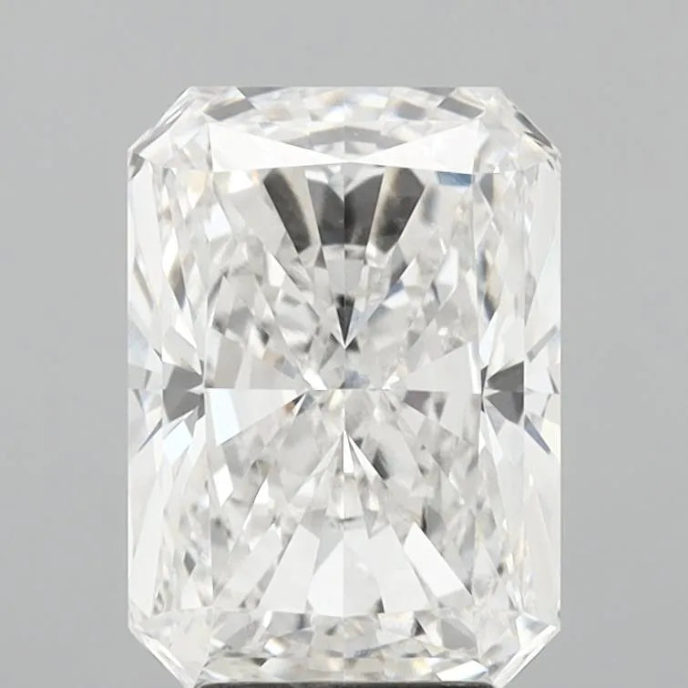 4.02ct Radiant Lab Grown Diamond (Colour F, Clarity VVS2, IGI Certified)