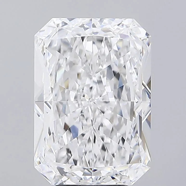 6.02ct Radiant Lab Grown Diamond (Colour E, Clarity VVS2, IGI Certified)
