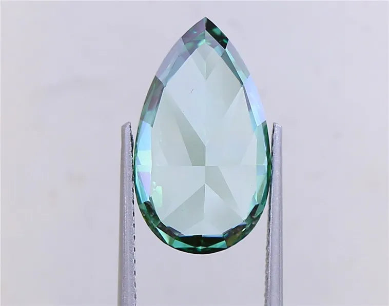 6.03ct Pear Lab Grown Diamond (Colour Fancy Vivid Green, Clarity VVS2, IGI Certified)