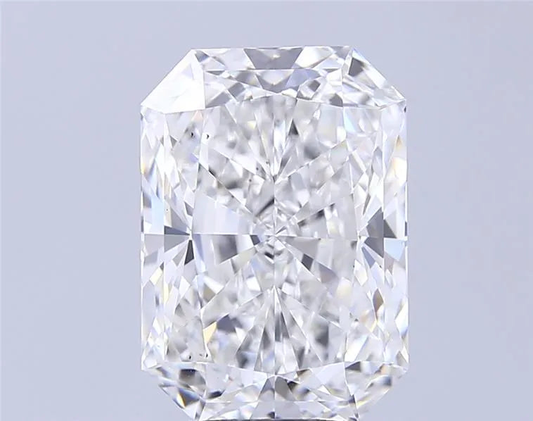 6.08ct Radiant Lab Grown Diamond (Colour E, Clarity VS2, IGI Certified)