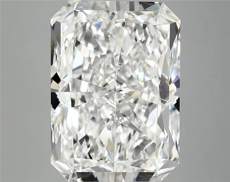 6.08ct Radiant Lab Grown Diamond (Colour E, Clarity VVS2, IGI Certified)