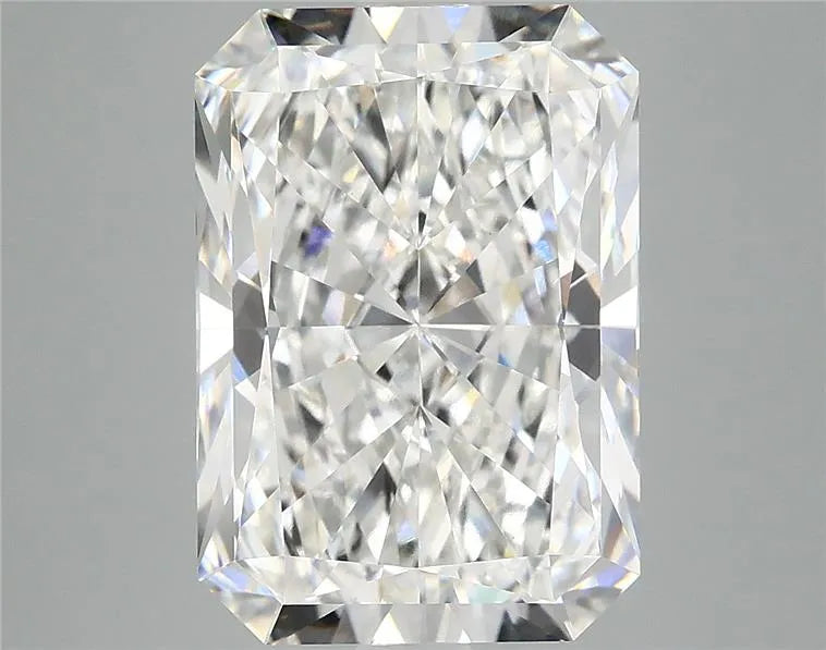 6.17ct Radiant Lab Grown Diamond (Colour E, Clarity VVS2, IGI Certified)