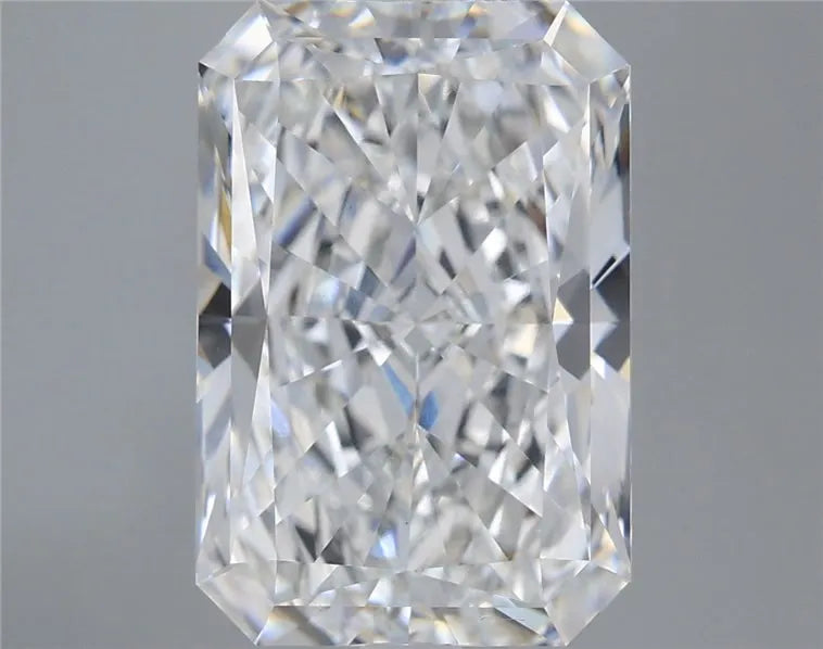 6.36ct Radiant Lab Grown Diamond (Colour E, Clarity VVS2, IGI Certified)