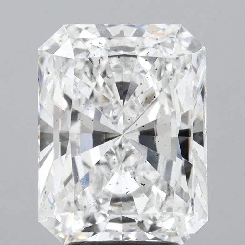 3.52ct Radiant Lab Grown Diamond (Colour D, Clarity SI2, IGI Certified)