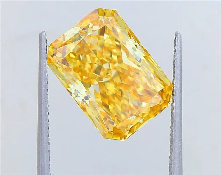 7.00ct Radiant Lab Grown Diamond (Colour Fancy Vivid Yellow, Clarity VS2, IGI Certified)