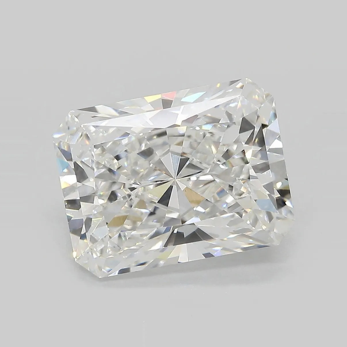 7.05ct Radiant Lab Grown Diamond (Colour E, Clarity VVS2, IGI Certified)