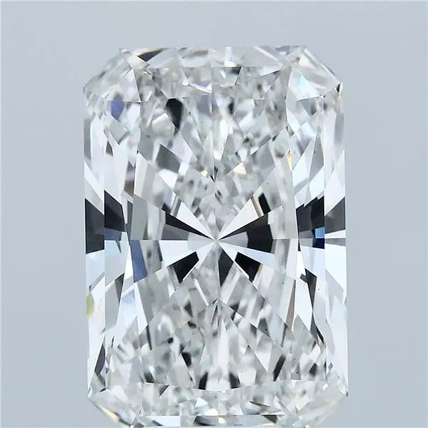 7.50ct Radiant Lab Grown Diamond (Colour F, Clarity VVS2, IGI Certified)