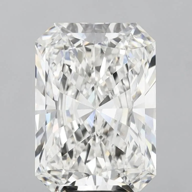 8.03ct Radiant Lab Grown Diamond (Colour E, Clarity VVS2, IGI Certified)