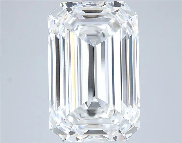 8.04ct Emerald Lab Grown Diamond (Colour E, Clarity VVS2, IGI Certified)