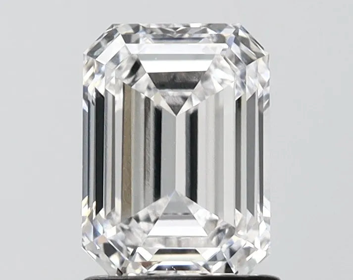 1.56ct Emerald Lab Grown Diamond (Colour E, Clarity VVS2, IGI Certified)