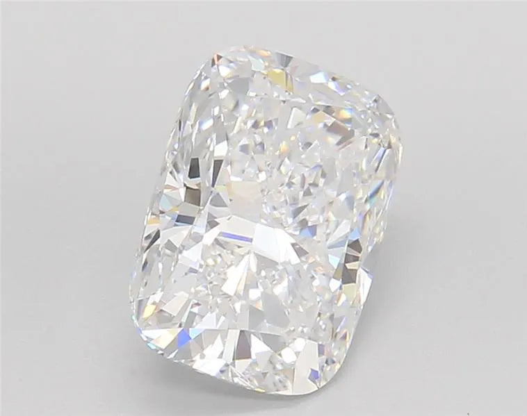 2.57ct Cushion modified Lab Grown Diamond (Colour D, Clarity VVS2, IGI Certified)